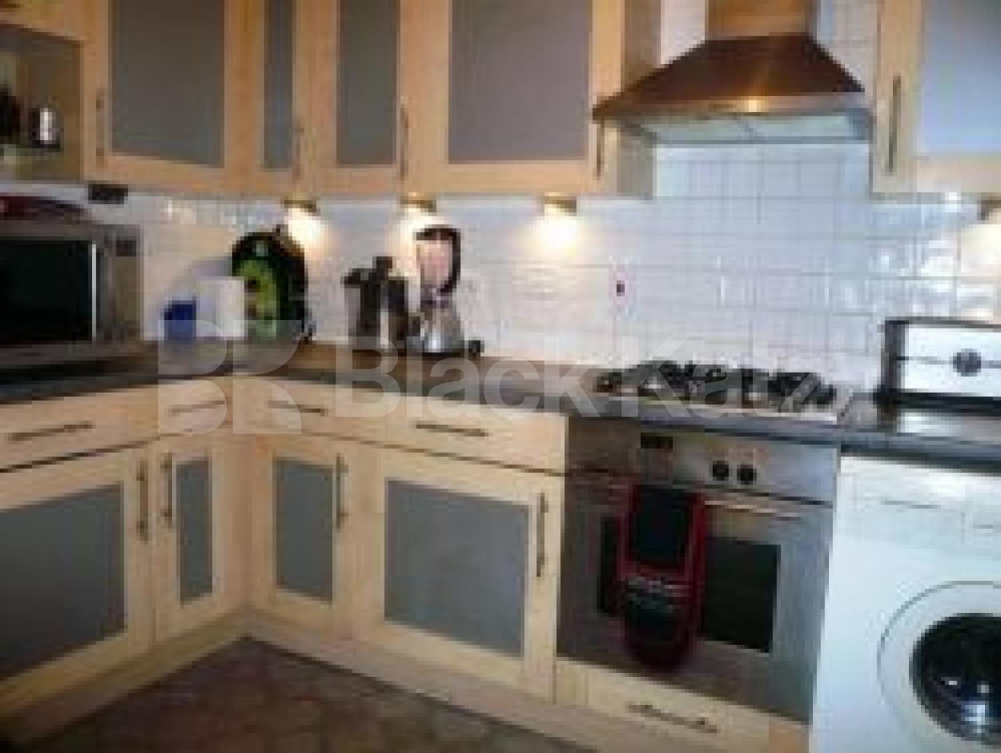 			3 Bedroom, 1 bath, 1 reception Flat			 Primrose Close, FINCHLEY CENTRAL